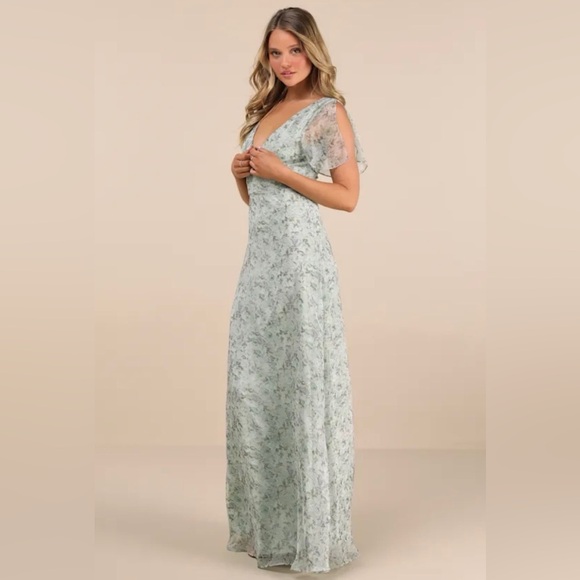 Lulu’s Dreamiest Desires Sage Green Floral Flutter Sleeve Maxi Dress - Picture 4 of 10